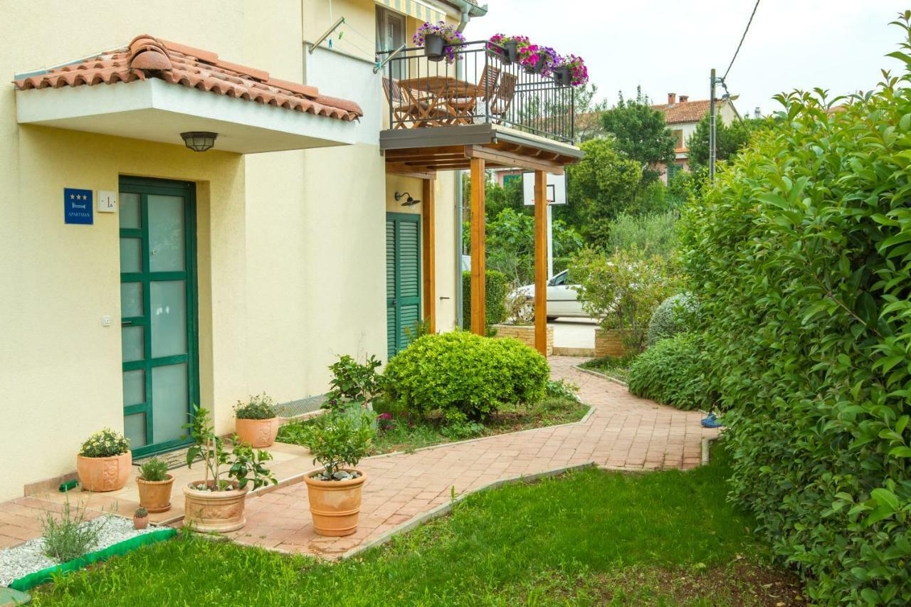 Apartments Emma Биоград-на-Мору Экстерьер фото