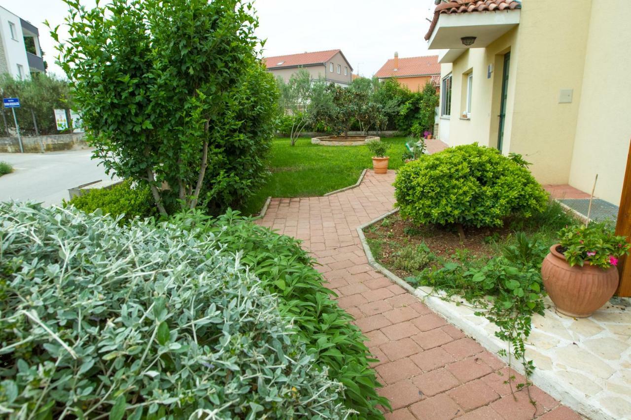 Apartments Emma Биоград-на-Мору Экстерьер фото